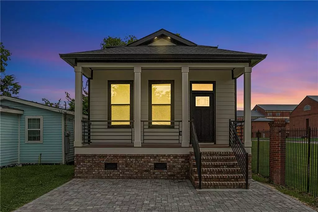 New Orleans, LA 70117,6435 URQUHART ST