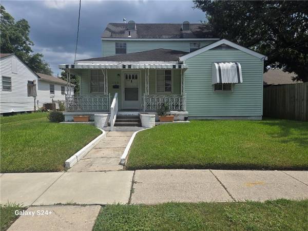 100 HATHWAY PL, New Orleans, LA 70119