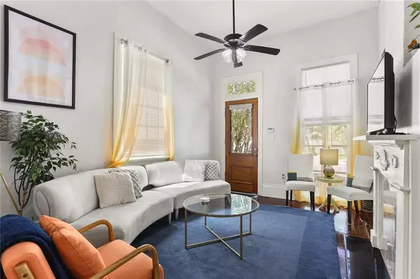 New Orleans, LA 70115,2209 11 VALENCE ST