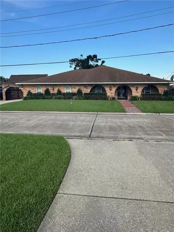 Marrero, LA 70072,1419 MIMOSA ST