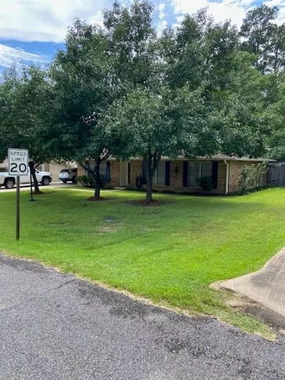 Pineville, LA 71360,208 SUSAN GAY ST