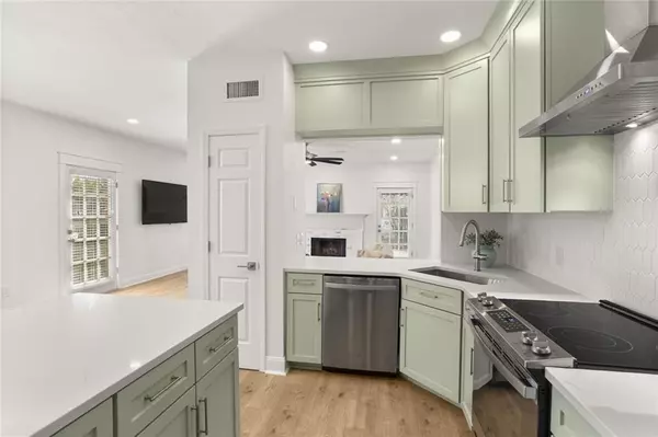 Metairie, LA 70005,500 HESPER AVE