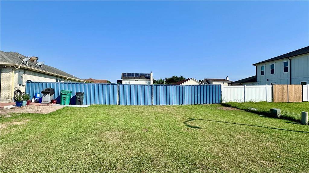 2272 N HARPER DR, Harvey, LA 70058