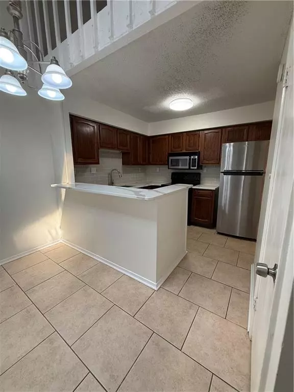 Harvey, LA 70058,2948 MANHATTAN BLVD #215