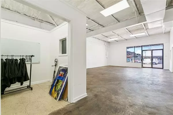 Metairie, LA 70002,3229 EDENBORN AVE