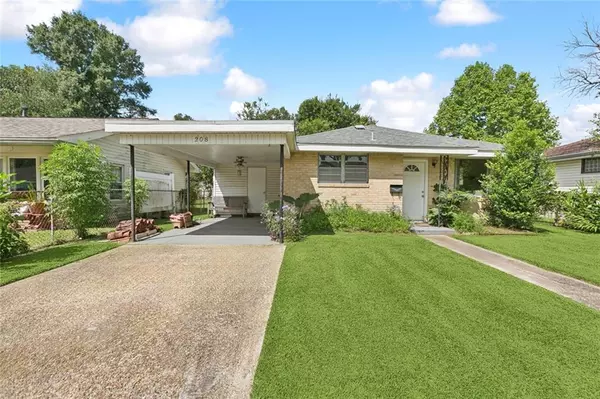 Metairie, LA 70001,208 RADIANCE AVE