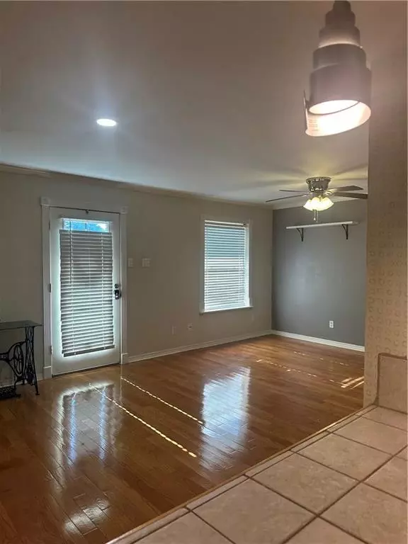 Metairie, LA 70002,3725 MARION ST #5