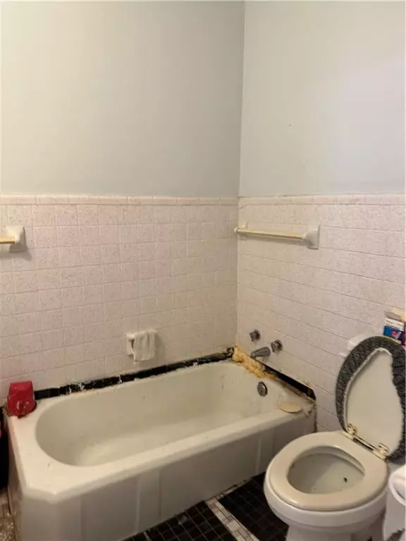 Oakdale, LA 71463,121 S 11TH ST