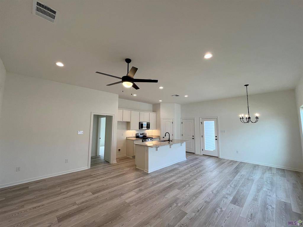 Lacombe, LA 70445,60805 Fairfax DR