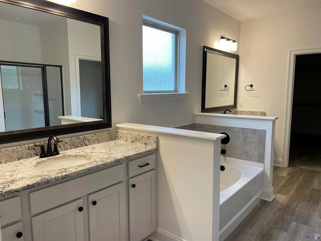 Luling, LA 70070,108 Olivia DR