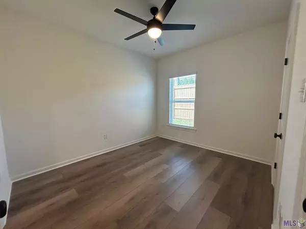 Madisonville, LA 70447,71692 Spike DR