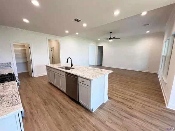 Luling, LA 70070,129 Olivia DR