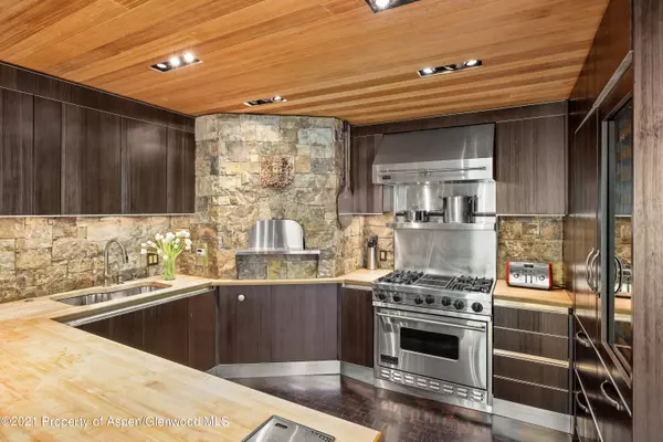 Aspen, CO 81611,800 S Monarch Street #4