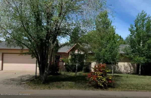 678 Surrey Road, Carbondale, CO 81623