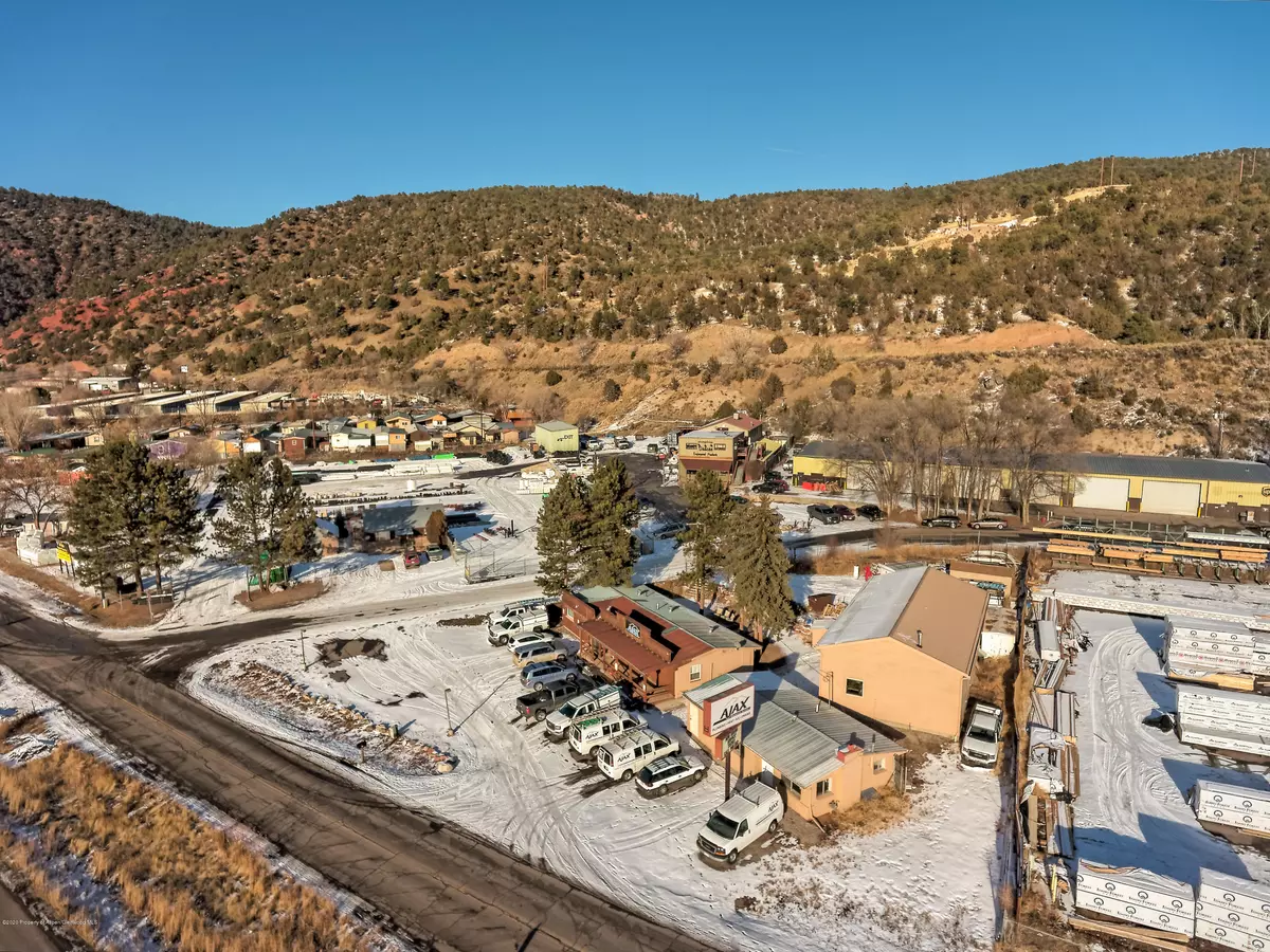 Glenwood Springs, CO 81601,7094 Highway 82