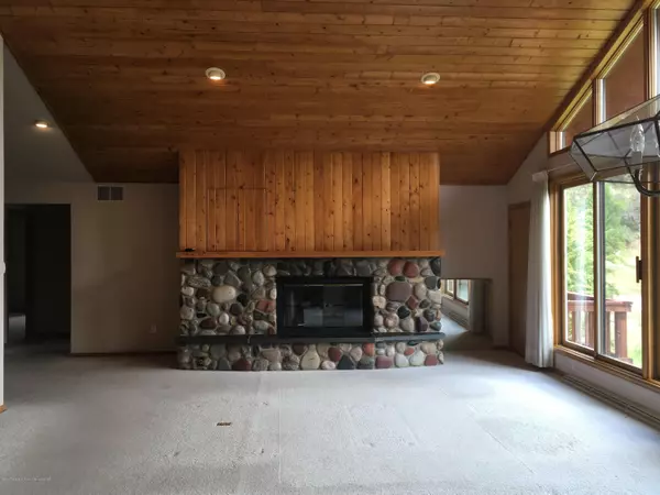 Glenwood Springs, CO 81601,810 Traver Trail