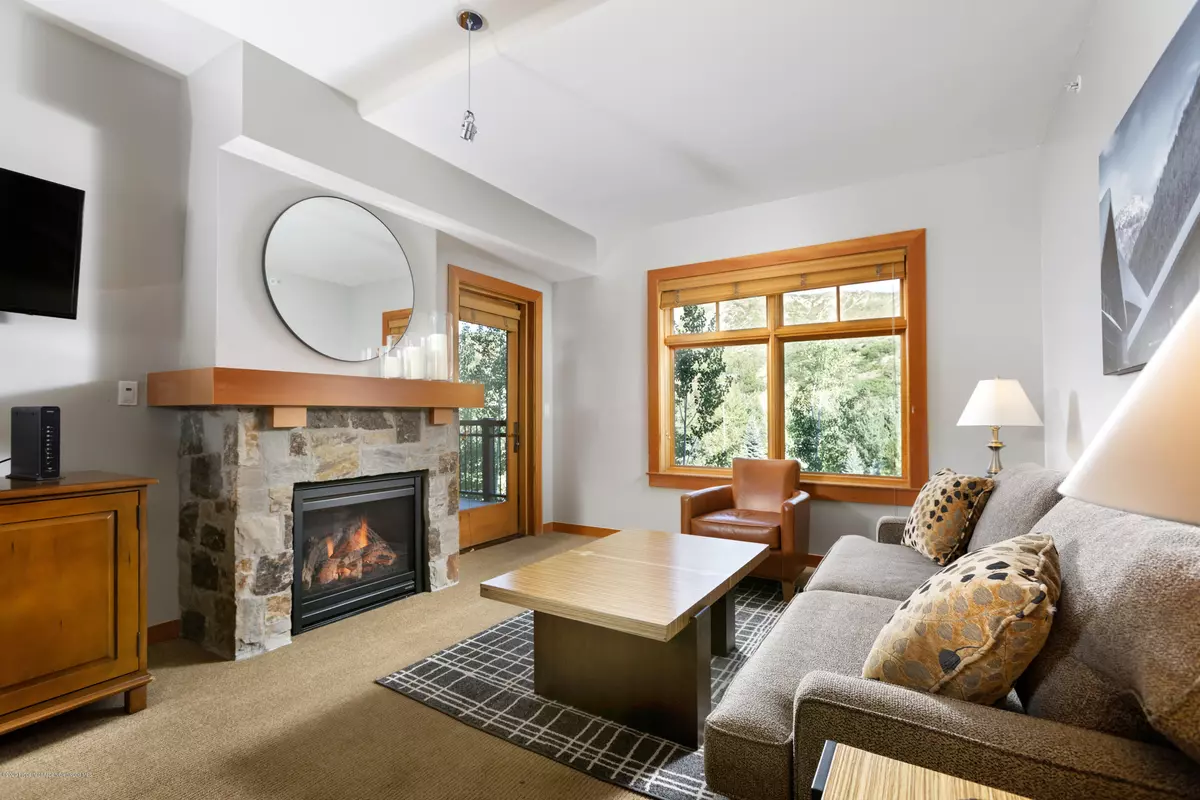 Snowmass Village, CO 81615,110 Carriage Way 3209