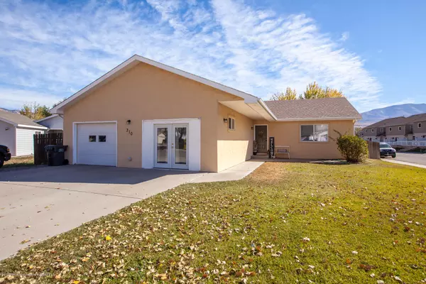 310 Meadow Drive Drive, Parachute, CO 81635