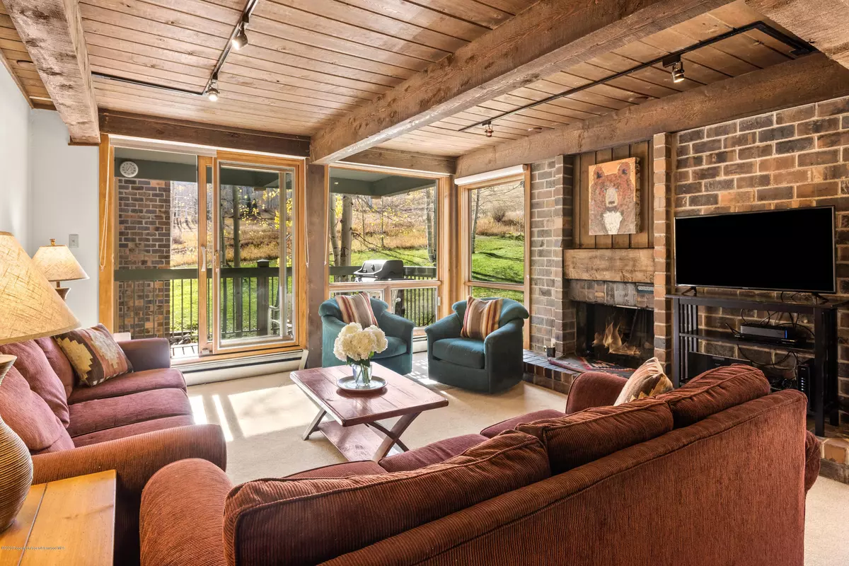 Snowmass Village, CO 81615,855 Carriage Way Slope 309