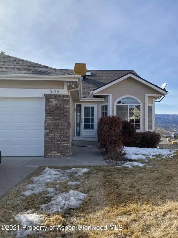 206 S Ridge Court, Parachute, CO 81635