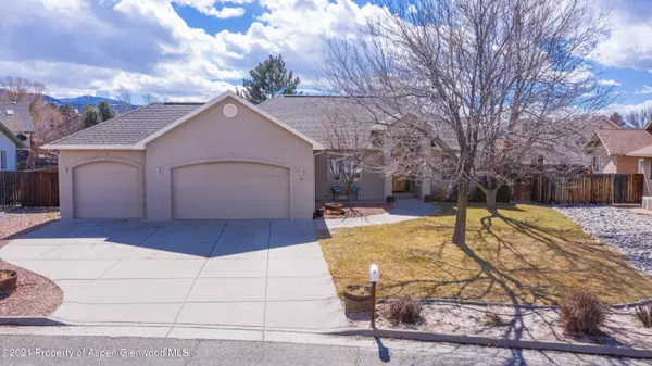 24 Promontory Place, Parachute, CO 81635