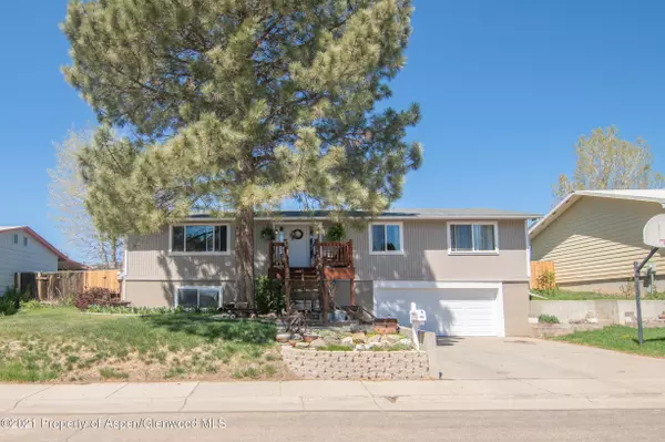 852 Columbine Street, Craig, CO 81625