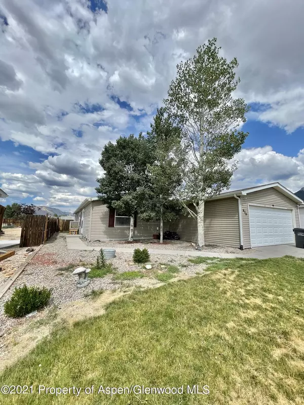 404 Mineral Springs Circle, Parachute, CO 81635