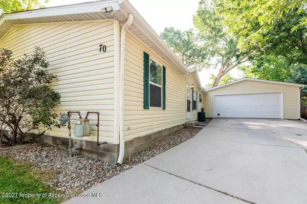 70 Queen City Circle,  Parachute,  CO 81635