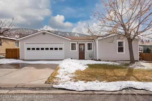 141 W Tamarack Circle, Parachute, CO 81635