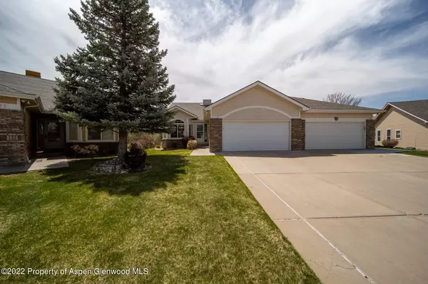 232 S Ridge Court, Parachute, CO 81635