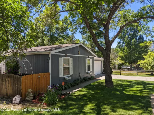 48 E Bonanza Place, Battlement Mesa, CO 81635