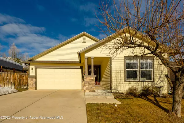 715 Storm King Circle, New Castle, CO 81647