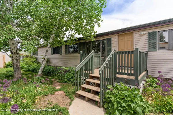 1100 W Jefferson Avenue #15, Hayden, CO 81639