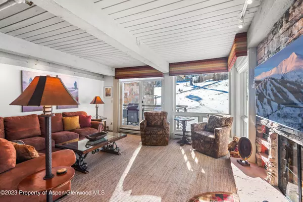 Snowmass Village, CO 81615,360 Wood Road Unit 209