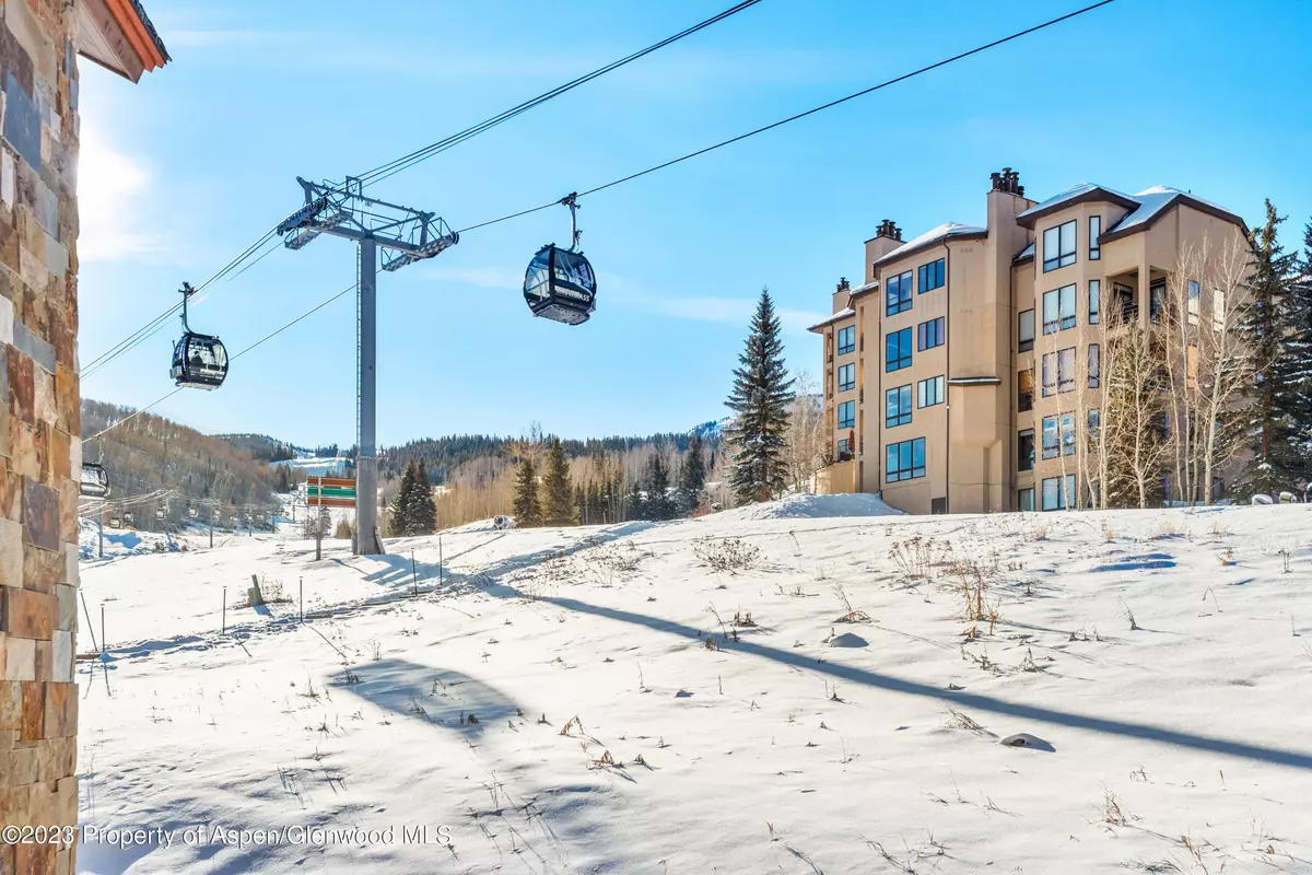 Snowmass Village, CO 81615,360 Wood Road Unit 209