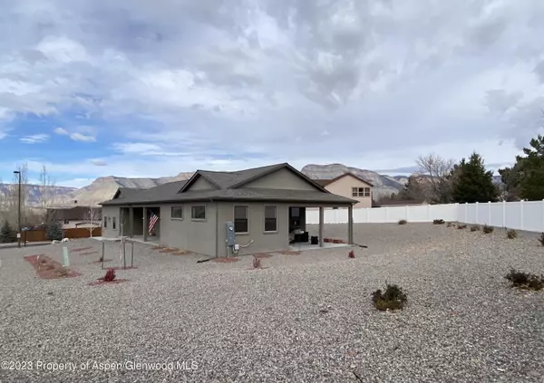 35 EAGLE RIDGE Drive, Parachute, CO 81635