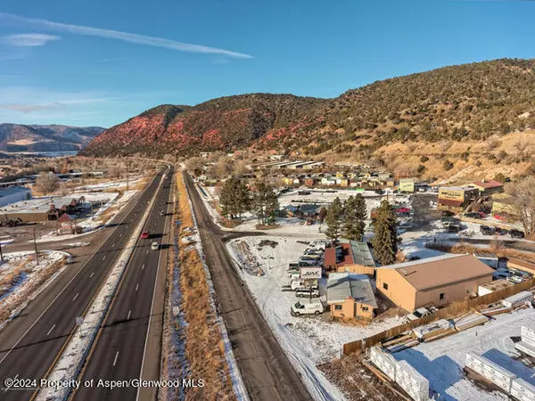 Glenwood Springs, CO 81601,7094 HIGHWAY 82