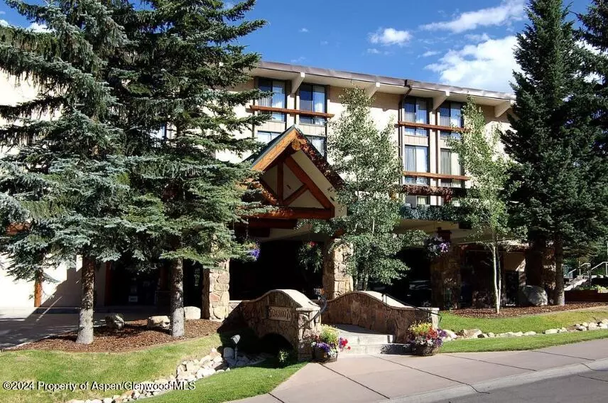 Snowmass Village, CO 81615,300 Carriage Way 519