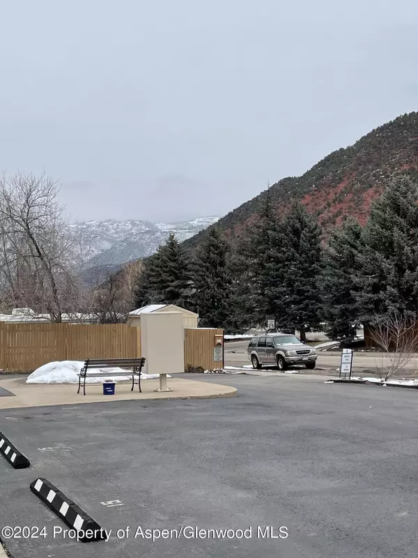 Glenwood Springs, CO 81601,3901 Mountain Drive #15