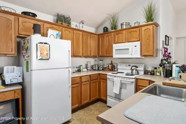 New Castle, CO 81647,326 River View Drive Unit 109