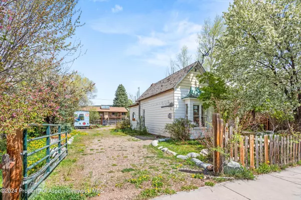 Carbondale, CO 81623,737 Colorado Avenue