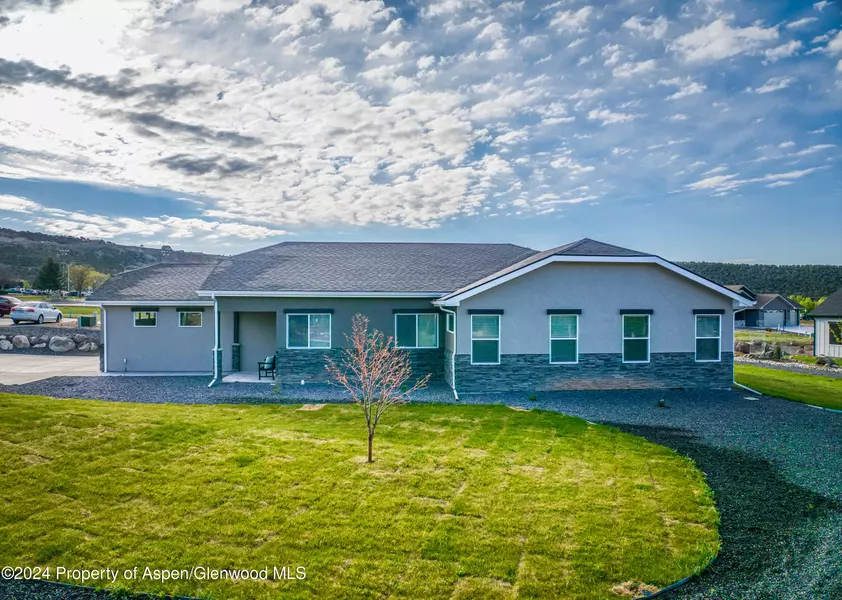 305 SE Sandstone Court, Cedaredge, CO 81413