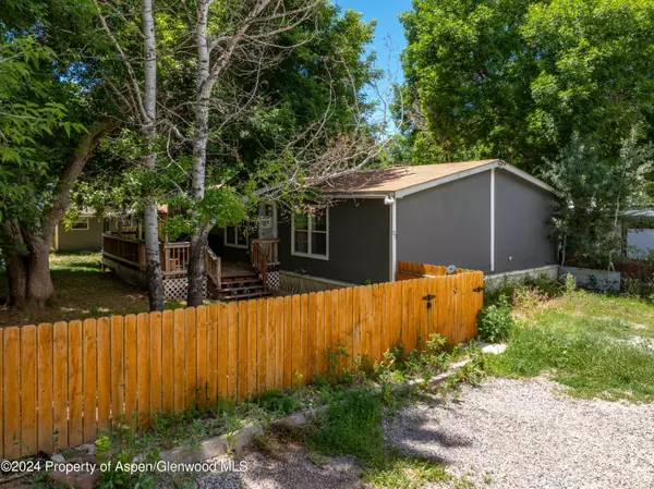 New Castle, CO 81647,5033 County Road 335 33