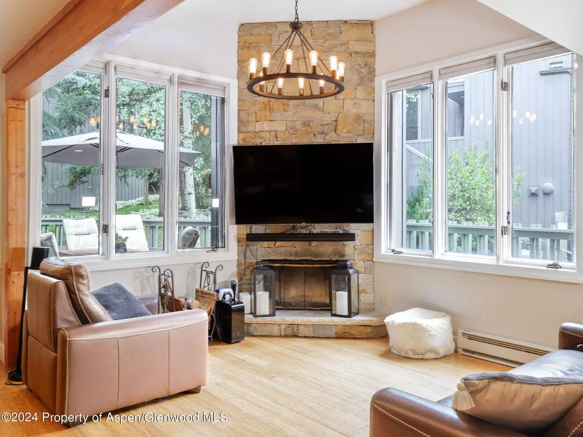 Snowmass Village, CO 81615,383 Meadow Ranch F-4-C