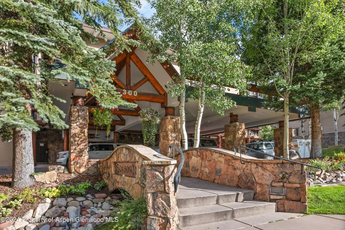 Snowmass Village, CO 81615,300 Carriage Way 519