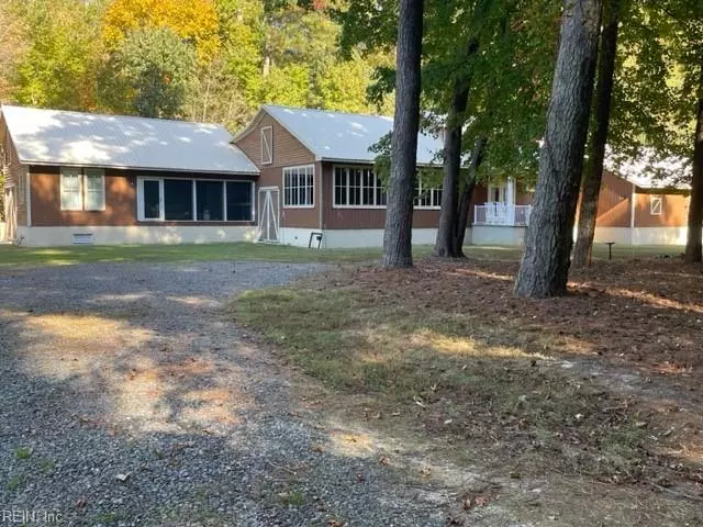 173 Lilly's Neck RD, Mathews, VA 23109