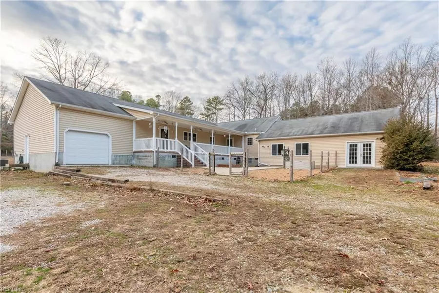 9534 Gee Farm RD, North, VA 23128