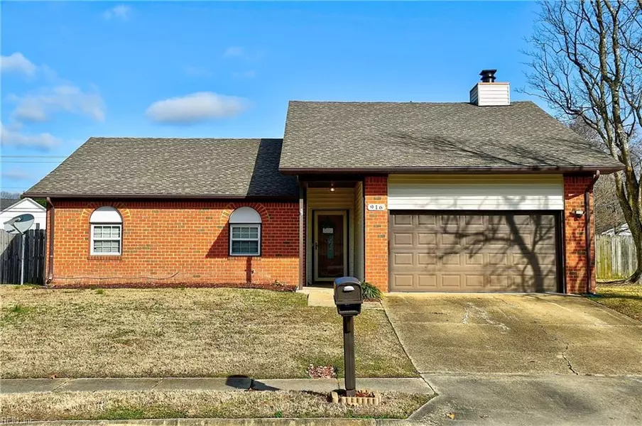 916 Bowling Green TRL, Chesapeake, VA 23320