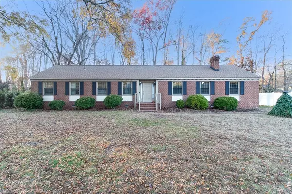 5 Cameron DR,  Newport News,  VA 23608