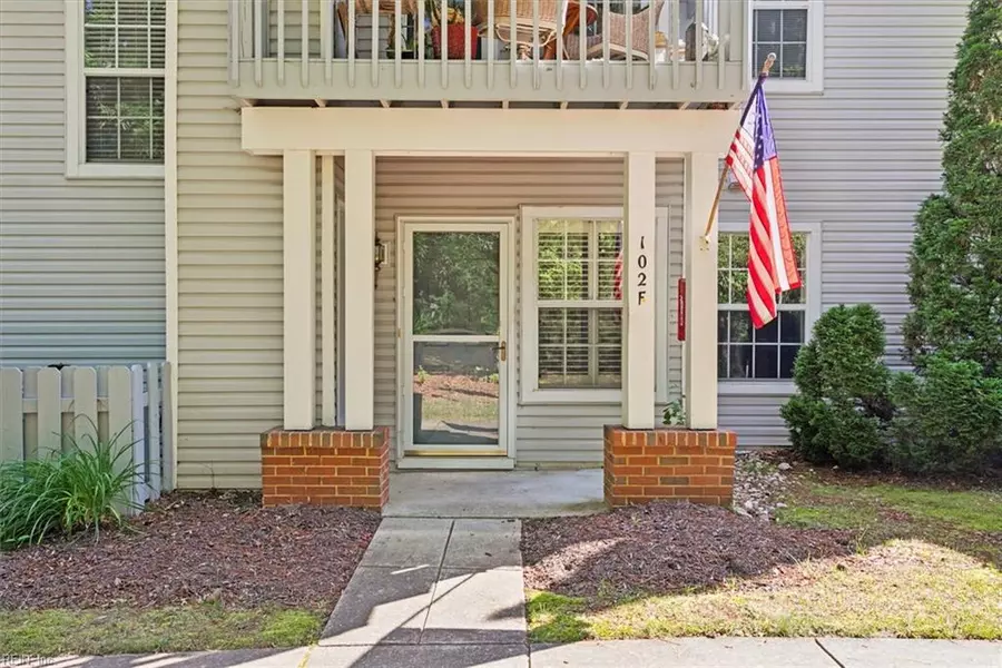 102 Windsor LN #F, Williamsburg, VA 23185